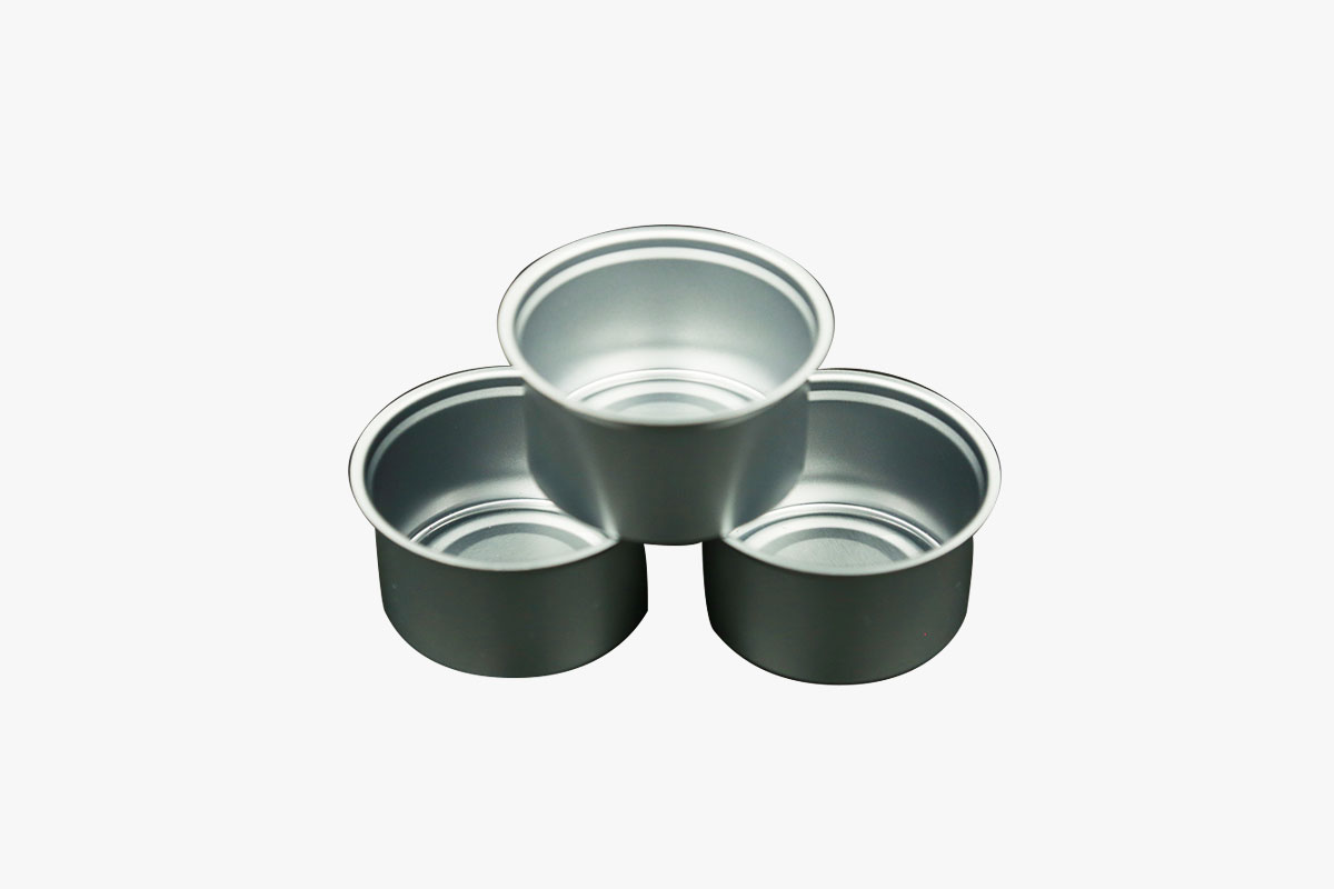 Metal food can storage containers are the perfect way to keep food fresh and ready to eat